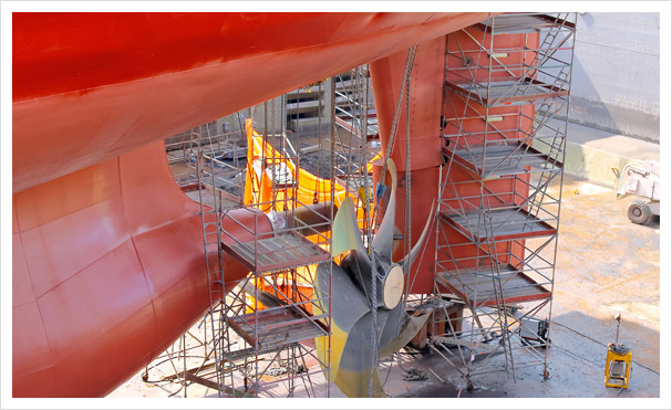 Reparatur vom Schiff in einer Werft
