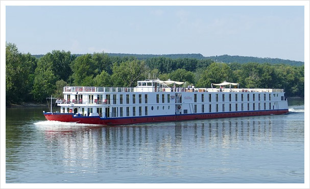Flusskreuzfahrtschiff in Deutschland und Ausland neu kaufen.