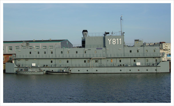 Wohnschiff in einer Werft/Hersteller in Deutschland bauen lassen